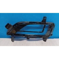 Окантовка противотуманной фары левая Hyundai Tucson 3 2015-2021 86525d7530