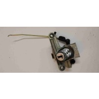 Замок багажника Audi A4 B5(1994-2001) 1999 8D9827573A