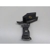 Фиксатор замка двери Ford Kuga (2008 - 2012) 1738440