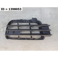 Решетка переднего бампера правая Volkswagen Touareg II (2010-2014) 7P6854662 9B9