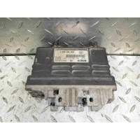 Блок управления двигателем Volkswagen Polo II (1981—1994) 030906026M