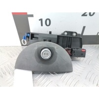 Ручка крышки багажника Opel Meriva A (2003-2010) 2004 13168316,13151889