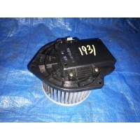 стекло боковое глухое TOYOTA WISH ZNE14 62710-68020