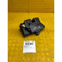 Замок двери Renault Duster 2021 825037736R