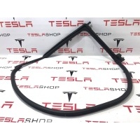 уплотнитель двери задний правый Tesla Model S 2013 6009586-00-I