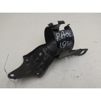 Кронштейн прочий Volkswagen Passat B5+ (GP) 2002 8D0127224D