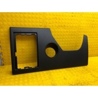 Декоративная накладка на торпедо Renault Duster 2021 689211084R