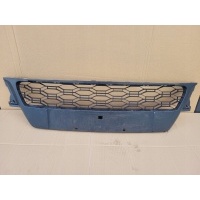 Решётка центральная бампера sandero ii 622541693r