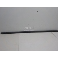 Накладка стекла переднего правого Ford Focus II (2008 - 2011) 1691981
