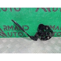 петля капота Volkswagen Touareg 3 2018-нв 760823301c