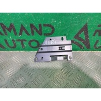 Петля замка капота Audi A4 5 B9 2015-нв 8W0823186E
