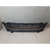 Решетка в бампер центральная Lada Largus 8450090847