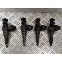 Форсунка Volkswagen Passat B5+ рестайлинг 2000-2005 2004 038130073BC