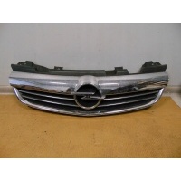 Решетка радиатора opel zafira b рестайлинг 13247331