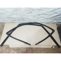Направляющая стекла Volkswagen Transporter 5 2005 7H0837433,7H0837434