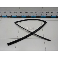 Уплотнитель стекла двери Toyota RAV 4 2019 6814242061