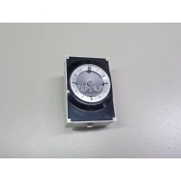 Часы Toyota UX200 2018 8391033301