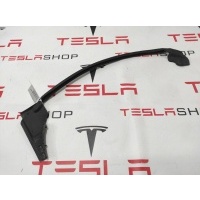 Уплотнитель Tesla Model S 2015 1005421-00-D