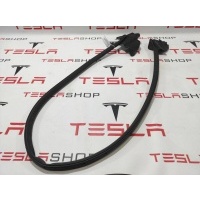 Уплотнитель передней двери передний левый нижний Tesla Model S 2015 6009593-00-D