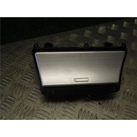 Пепельница BMW X3 E83 2008