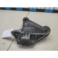 Кронштейн двигателя правый /Caravan RG/RS 2000 - 2008 04861391AB