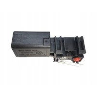 Микровыключатель замка ручки люка гольф passat 1k0962103