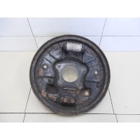 Щит опорный задний правый TOYOTA Avensis I 1997-2003 4704305020
