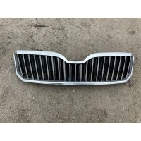 Superb ii рестайлинг чёрный пиано хромированная 3t0853668b