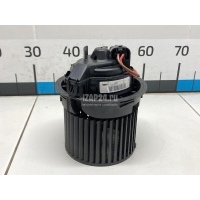 Моторчик отопителя Renault Duster 2012 272102798R