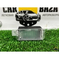 Фонарь салона (плафон) Audi Q3 8U 2014 8J0947409