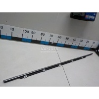Накладка стекла переднего правого Hyundai-Kia Sorento III Prime (2015 - 2020) 82220C5000