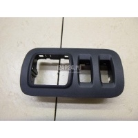 Накладка (кузов внутри) Renault Kaptur 2016 681636616R