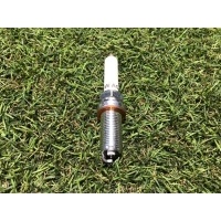 Свеча зажигания Volkswagen Golf R MK8 2020 06Q905601E