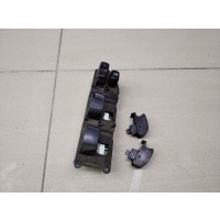 Блок управления стеклоподъемниками TOYOTA Land Cruiser (100) 1998-2007 8482060110