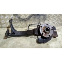 ступица передняя правая Audi A4 B5 2001  8D0407257AF