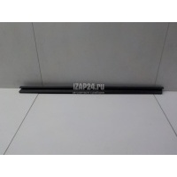 Уплотнитель (внутри) Renault Duster II 2021 803305037R