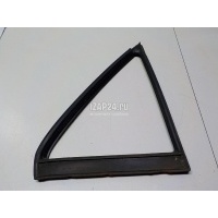 Уплотнитель форточки правой Mitsubishi Carisma (DA) (1995 - 1999) MR100782