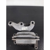 кронштейн (крепление) Skoda Rapid 6C0199262A