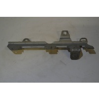кронштейн (крепление) Volkswagen Tiguan 06J145383D