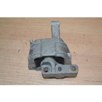 кронштейн (крепление) Volkswagen Tiguan 5N0199262R