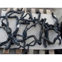 патрубок охлаждения Volkswagen Passat B8 3Q0121049