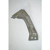 кронштейн (крепление) Volkswagen Passat B8 3G0821142