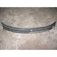 Водосток лобового стекла (жабо) Mazda 626 4 GE 1992-1997 GE4T50790B