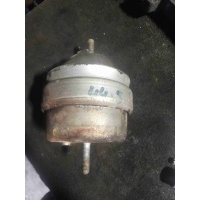 Подушка крепления двигателя Volkswagen Passat B5 1999 8d0199379j