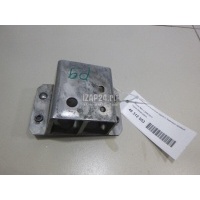 Кронштейн усилителя заднего бампера правый Toyota RAV 4 (2000 - 2005) 5832342010