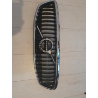 Решетка радиатора volvo v40 crosscountry 31425337