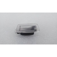 Плафон подсветки багажника Toyota Camry 70 2021 8125030210, 81250-30210
