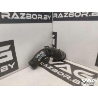 Патрубок (трубопровод, шланг) Audi Q5 1 2013 06E121545