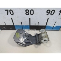 Петля двери багажника Toyota Highlander II (2007 - 2013) 6881048090