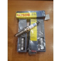 Свеча зажигания Peugeot 207 0 242 135 518, 4047024277816, 5960.92, 5960.E1, 5960.E2, 5960.G4